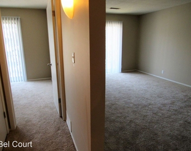 2306 Village Court - Photo Thumbnail 24