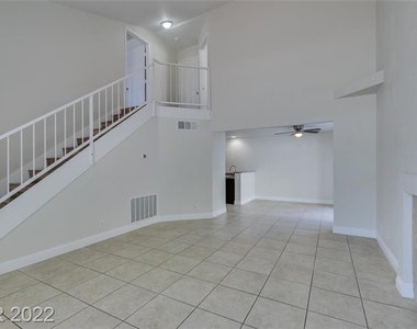 2837 Crystal Lantern Drive - Photo Thumbnail 7