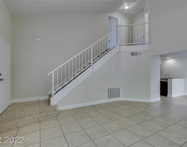 2837 Crystal Lantern Drive - Photo Thumbnail 8