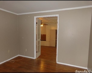 6601 Kavanaugh Place - Photo Thumbnail 15