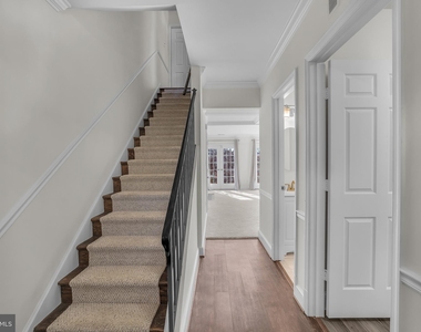 3293 Sutton Place Nw - Photo Thumbnail 7