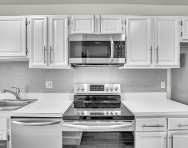 3293 Sutton Place Nw - Photo Thumbnail 11