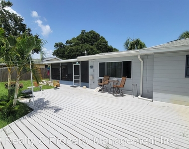 1274 Hermitage Avenue - Photo Thumbnail 12