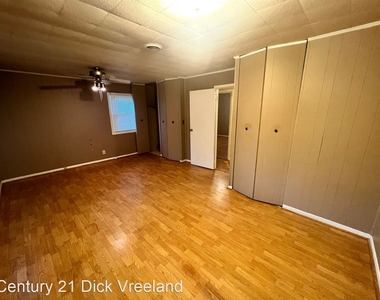 2601 Harlech Ct - Photo Thumbnail 6