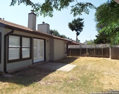 6830 Country Hill - Photo Thumbnail 23