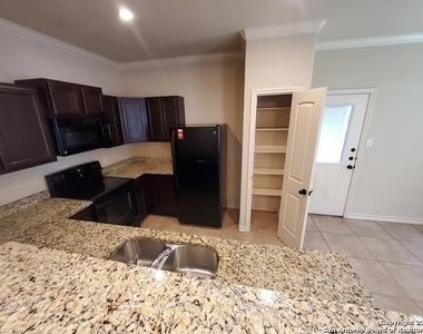 6003 Karly Way - Photo Thumbnail 5