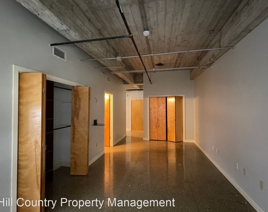 710 Colorado Street Apartment 4i - Photo Thumbnail 10