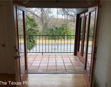 1101 Shoal Creek Boulevard Unit 3 - Photo Thumbnail 5