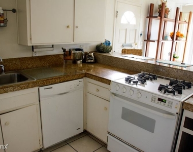 822 Island Ct - Photo Thumbnail 12