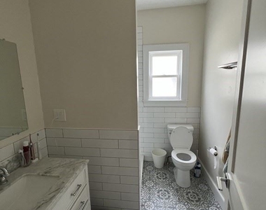 35 Foster St Apt 2 - Photo Thumbnail 9