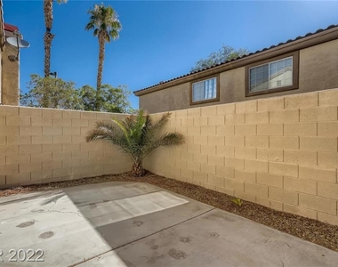 7700 Almeria Avenue - Photo Thumbnail 25