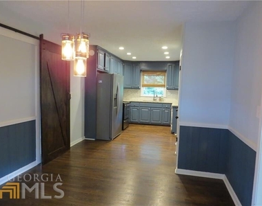 1570 Van Epps Street Se - Photo Thumbnail 4