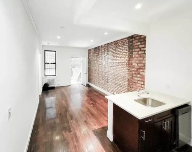 332 East 71st Street - Photo Thumbnail 1