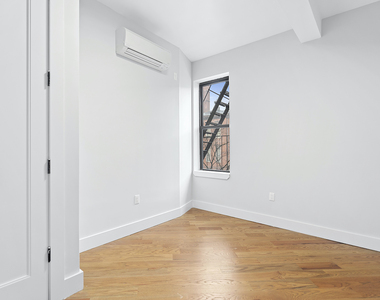 677 Vanderbilt Avenue - Photo Thumbnail 2