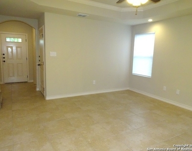 6930 Lakeview Dr - Photo Thumbnail 4