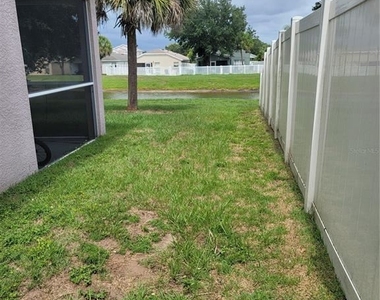 11318r Palm Island Ave - Photo Thumbnail 5