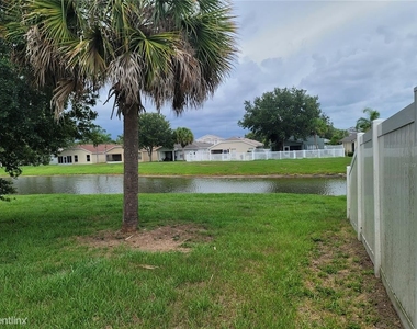 11318r Palm Island Ave - Photo Thumbnail 3