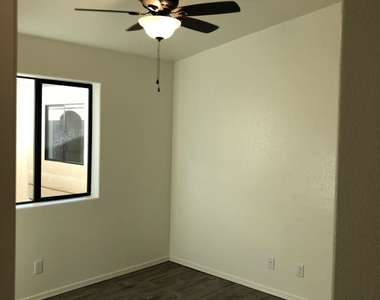 2110 Sahara Dr - Photo Thumbnail 3