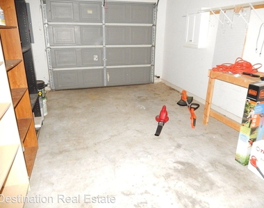 3216 Castle Ct. - Photo Thumbnail 21