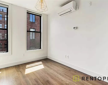 245 North 8th Street - Photo Thumbnail 11