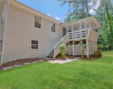 2712 Candler Court Sw - Photo Thumbnail 10