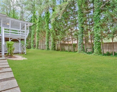 2712 Candler Court Sw - Photo Thumbnail 9