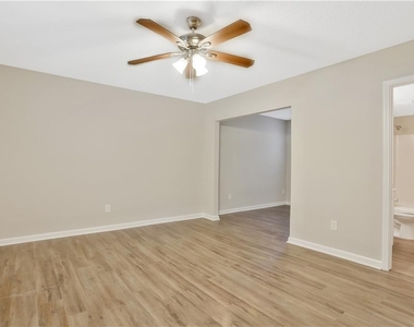 2712 Candler Court Sw - Photo Thumbnail 22