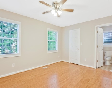2712 Candler Court Sw - Photo Thumbnail 18