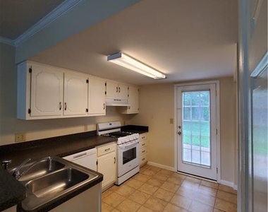 1390 Kennesaw Trace Court Nw - Photo Thumbnail 4