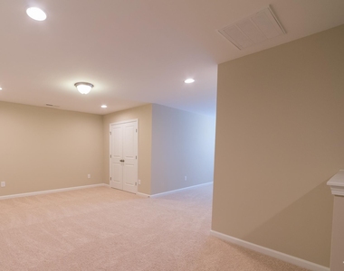 1129 Southpoint Trail - Photo Thumbnail 16