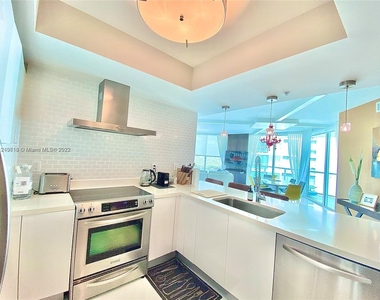 250 Sunny Isles Blvd - Photo Thumbnail 16