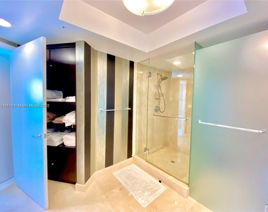 250 Sunny Isles Blvd - Photo Thumbnail 27