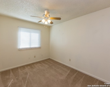 3622 Stoney Meadow St - Photo Thumbnail 17