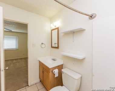 3622 Stoney Meadow St - Photo Thumbnail 21