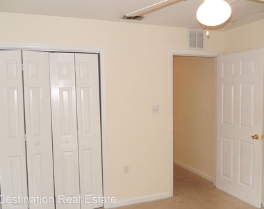 2740 W Tharpe St Unit 106 - Photo Thumbnail 5