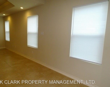 6930 Lakeview Dr #101 - Photo Thumbnail 11