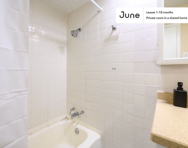 3554 North Wilton Avenue - Photo Thumbnail 12