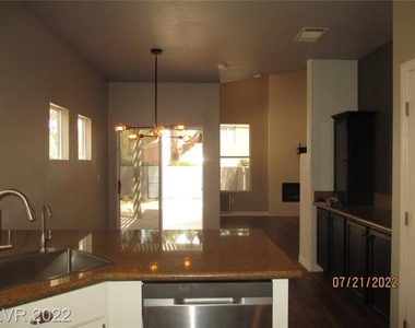 10516 India Hawthorn Avenue - Photo Thumbnail 7