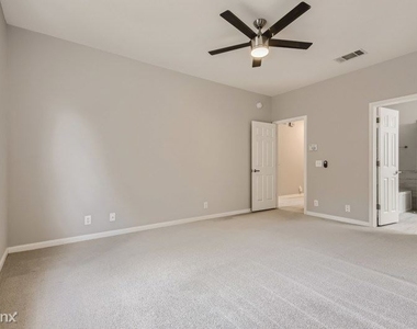 3985 Lord Byron Circle - Photo Thumbnail 9