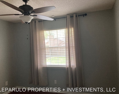 3057 Laredo Drive - Photo Thumbnail 20