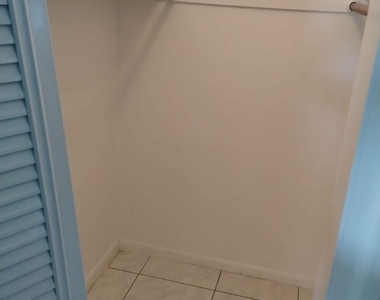 6033 Sw 35th Street Unit 101 - Photo Thumbnail 7