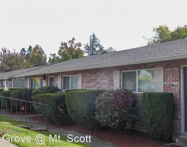 8860 Se Flavel Street - Photo Thumbnail 9