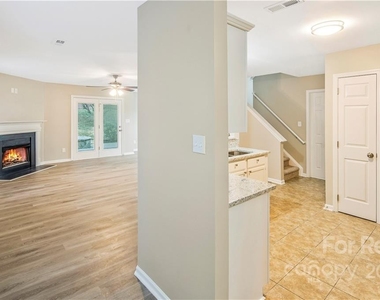 5037 Silabert Avenue - Photo Thumbnail 3