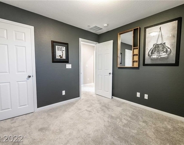 11565 Alpine Cove Avenue - Photo Thumbnail 14