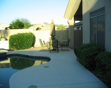 8180 E Michelle Drive - Photo Thumbnail 20