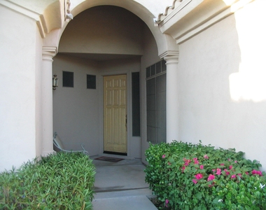 8180 E Michelle Drive - Photo Thumbnail 1