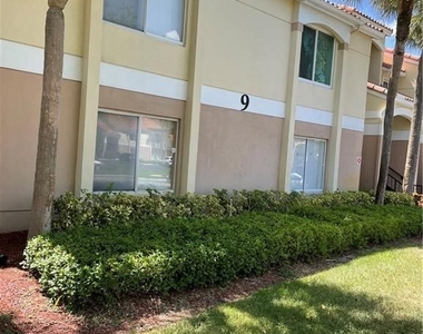 815 W Boynton Beach Blvd - Photo Thumbnail 2