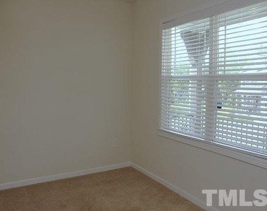 1812 Austin Ridge Parkway - Photo Thumbnail 12