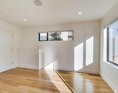 40 Bernal Heights Boulevard - Photo Thumbnail 18