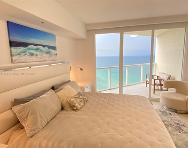 16699 Collins Ave (avail Now) - Photo Thumbnail 24